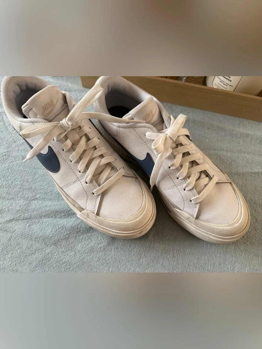 Nike classic low